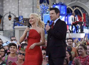 "Disney Parks Celebration" Airs Christmas Day "Disney Parks Celebration" Airs Christmas Day