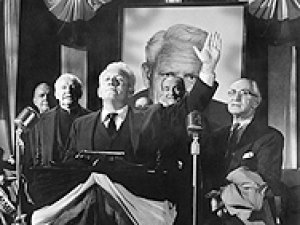 Does the Presidential Campaign Resemble a Movie? The Last Hurrah