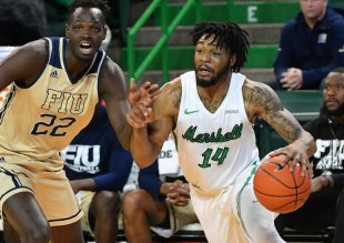 Men’s Basketball Makes 12-Point Comeback in Home Win Over FIU Men’s Basketball Makes 12-Point Comeback in Home Win Over FIU