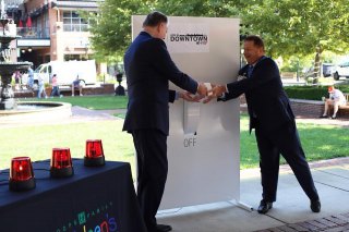 Two Downtown Block Radius Now Has Free Internet Access Two Downtown Block Radius Now Has Free Internet Access