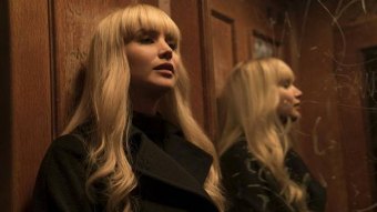 FIRST LOOK: Jennifer Lawrence Solid Femme Fatale in Brutal, Complex "Red Sparrow" FIRST LOOK: Jennifer Lawrence Solid Femme Fatale in Brutal, Complex "Red Sparrow"