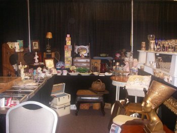 Pilot Club Hosts Antique Show Aug. 25-Aug. 27 Pilot Club Hosts Antique Show Aug. 25-Aug. 27