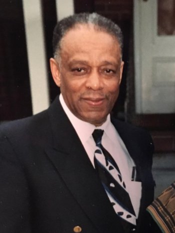 Scholarship Established for Huntington Icon Scholarship Established for Huntington Icon