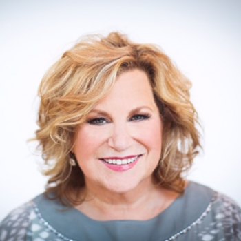 Sandi Patty Singing at Christ Temple, Clay Center Sandi Patty Singing at Christ Temple, Clay Center