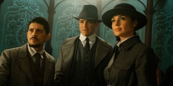 Female Directed "Wonder Woman" Cracks $100 Mark, Sets Records Female Directed "Wonder Woman" Cracks $100 Mark, Sets Records