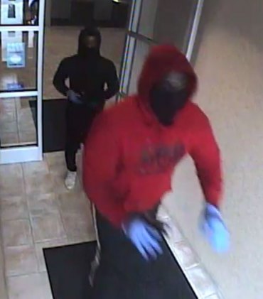 Law Enforcement Seek Credit Union Robbery Suspect Law Enforcement Seek Credit Union Robbery Suspect