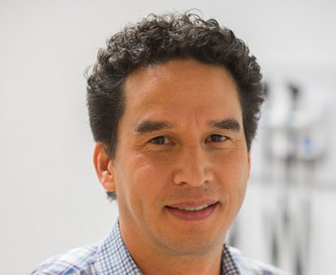Neurosurgeon Nicolas Phan, M.D., joins School of Medicine Neurosurgeon Nicolas Phan, M.D., joins School of Medicine