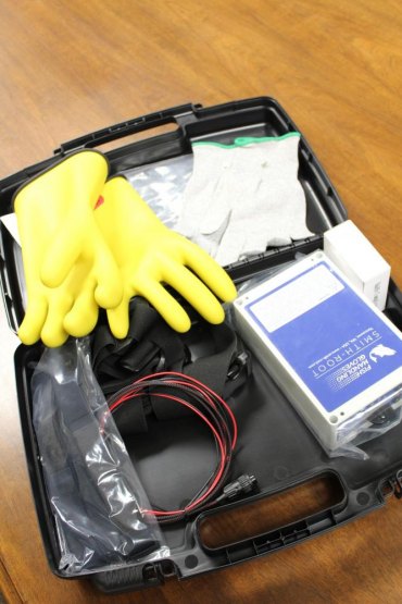 Trooper Eric Workman Foundation donates electro anesthesia gloves to Division of Natural Resources Trooper Eric Workman Foundation donates electro anesthesia gloves to Division of Natural Resources