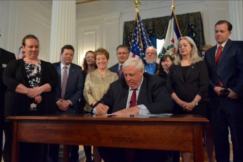 Gov. Jim Justice signs bill allowing Sunday hunting on public lands, accepts $50,000 donation for Hunters Helping the Hungry Gov. Jim Justice signs bill allowing Sunday hunting on public lands, accepts $50,000 donation for Hunters Helping the Hungry