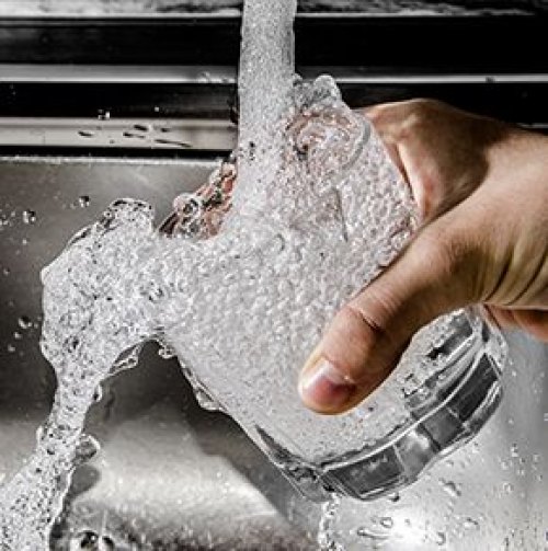 EWG’s Nationwide Tap Water Transparency Report Details Pollutants in Virtually All U.S. Public Water Systems EWG’s Nationwide Tap Water Transparency Report Details Pollutants in Virtually All U.S. Public Water Systems